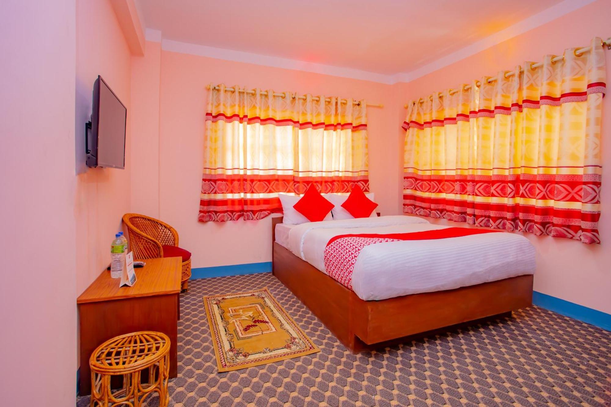 Oyo 589 Hotel Trimurti Kathmandu Exterior photo