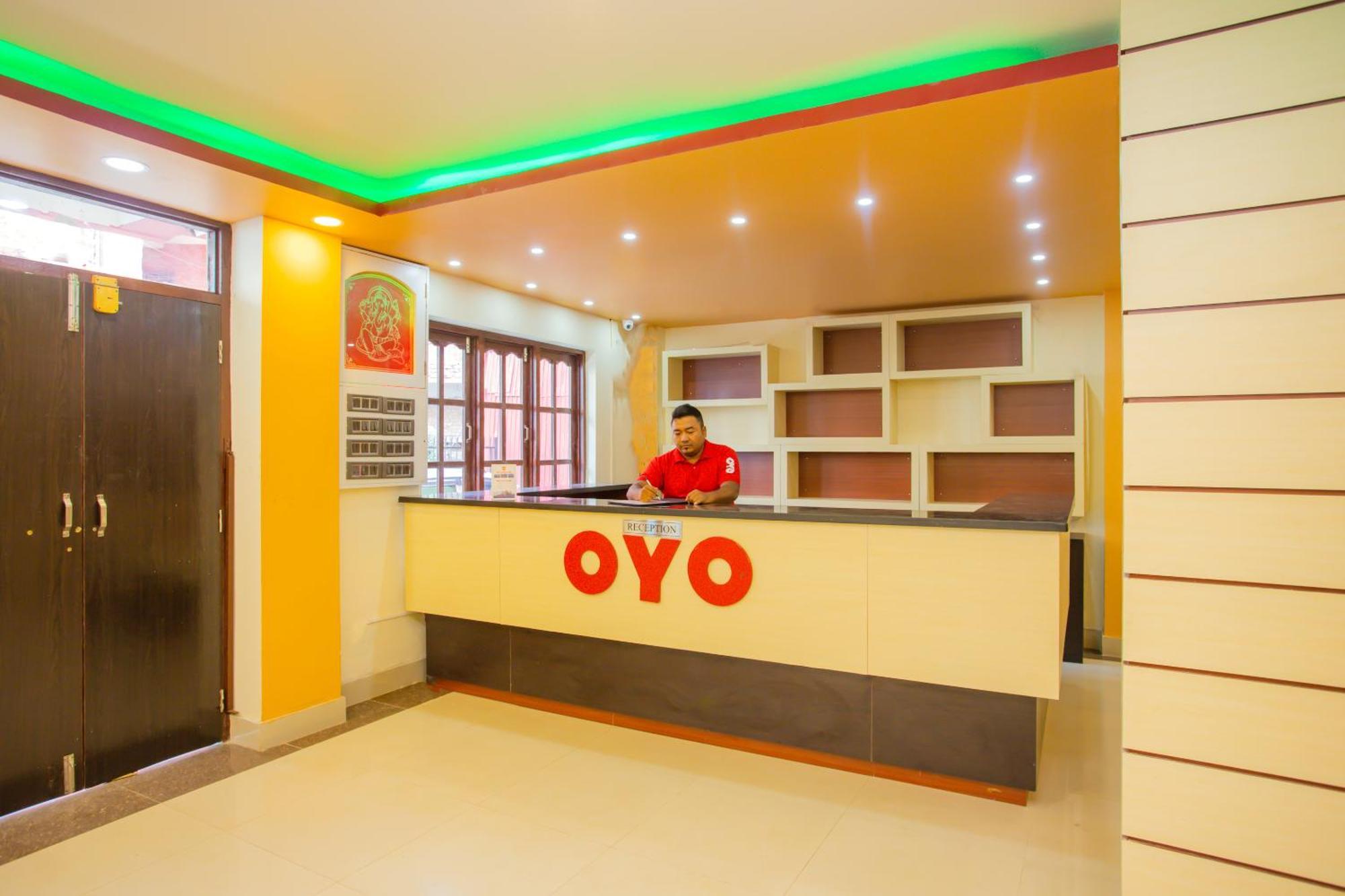 Oyo 589 Hotel Trimurti Kathmandu Exterior photo
